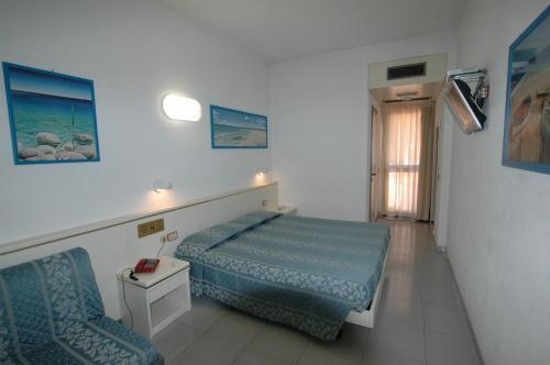 Crystal Hotel 4*
