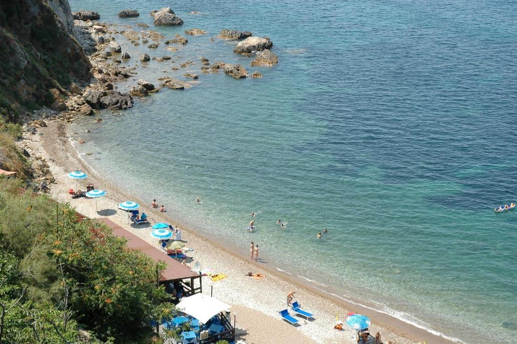Crystal Hotel 4*
